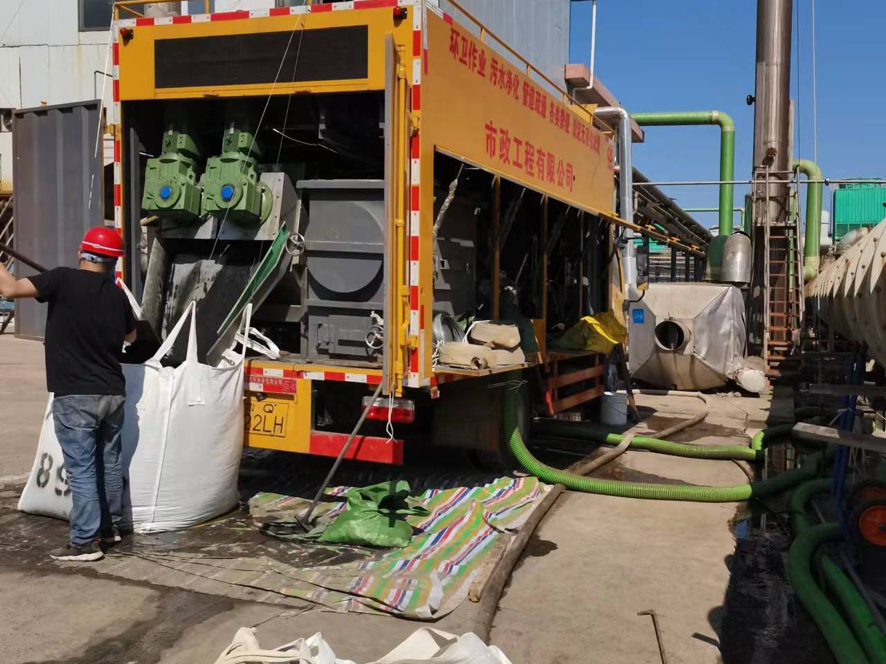 项城淤泥压干处理